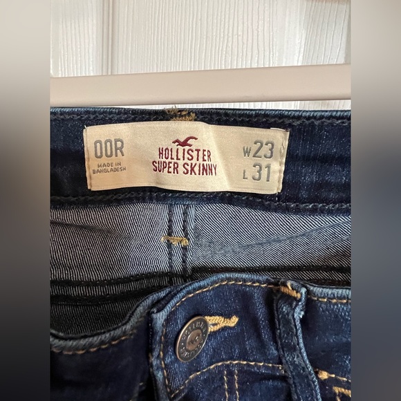 Women’s Hollister jeans size 00R 23W 31L - Picture 3 of 3